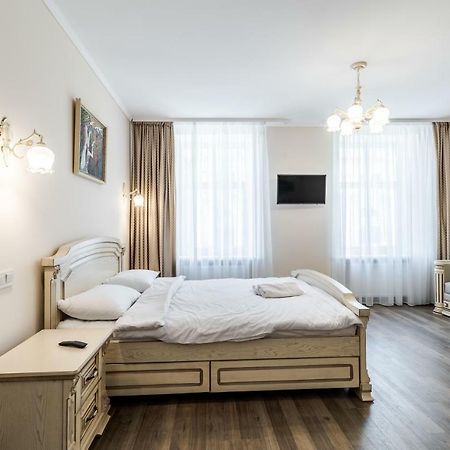 Opera House Apartment 3 Лвив Екстериор снимка