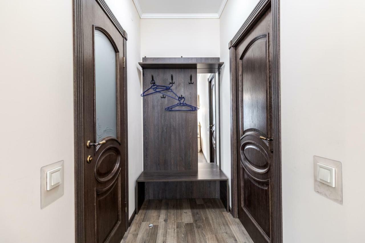 Opera House Apartment 3 Лвив Екстериор снимка