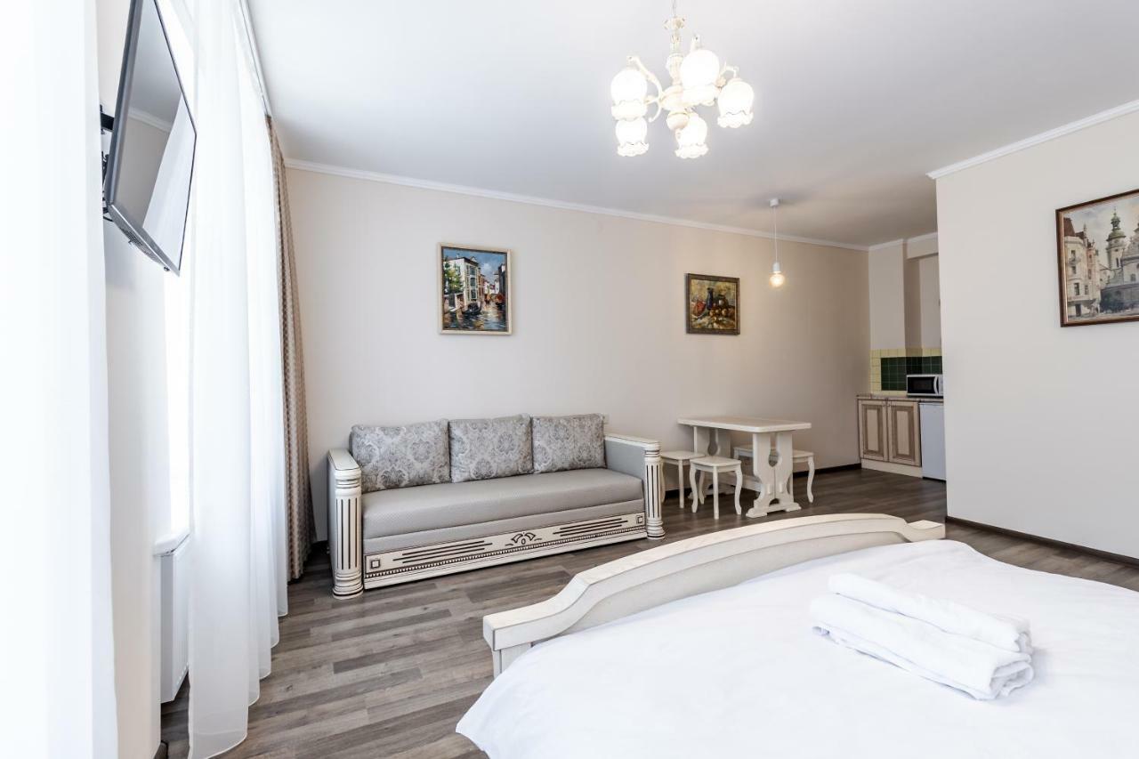 Opera House Apartment 3 Лвив Екстериор снимка