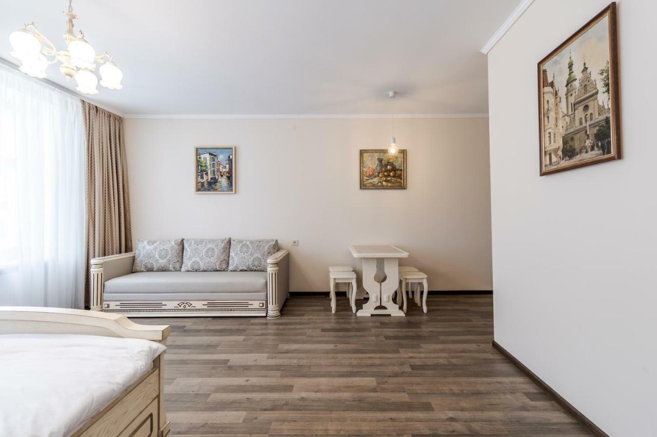 Opera House Apartment 3 Лвив Екстериор снимка