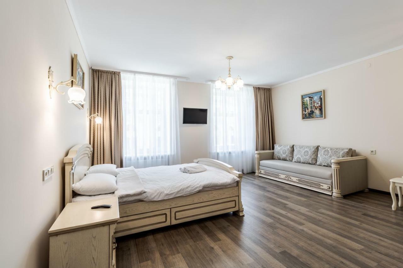 Opera House Apartment 3 Лвив Екстериор снимка