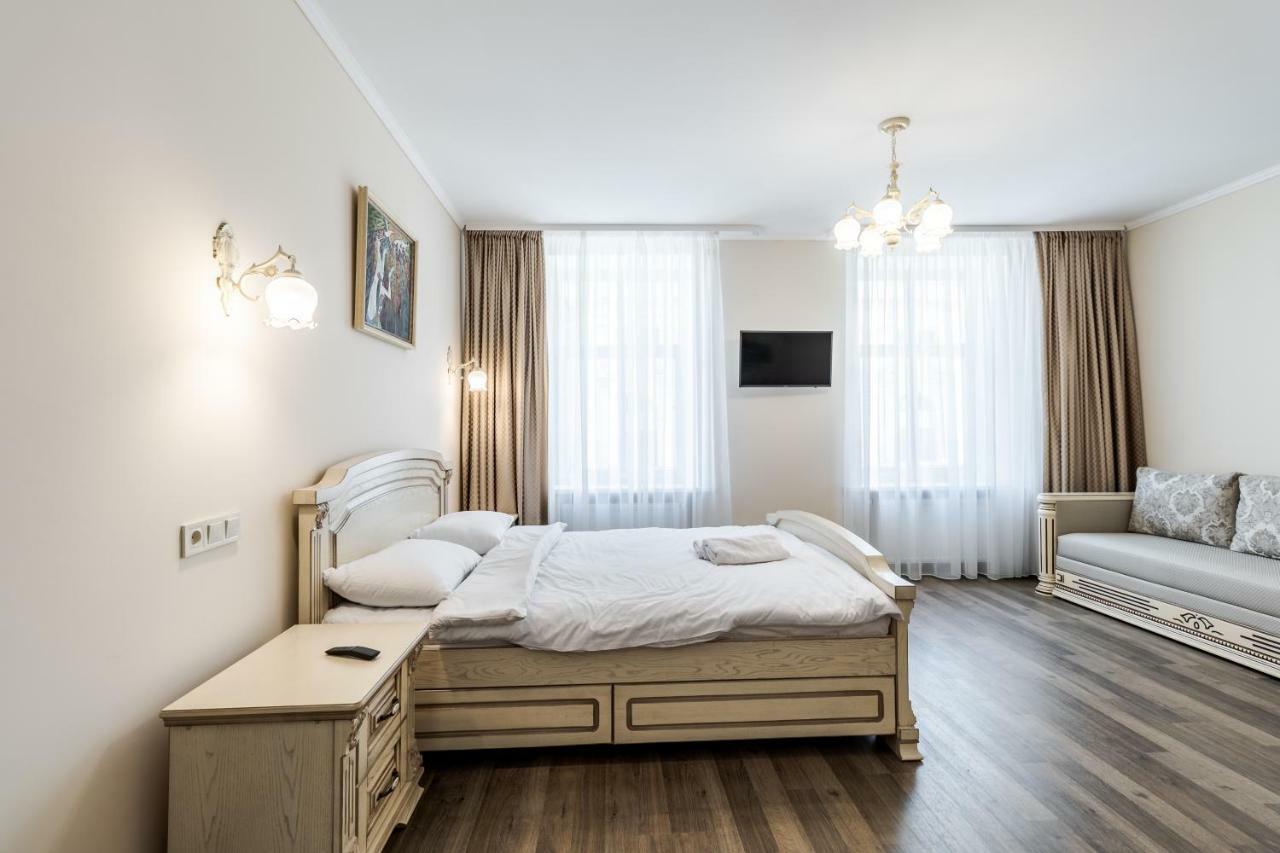 Opera House Apartment 3 Лвив Екстериор снимка