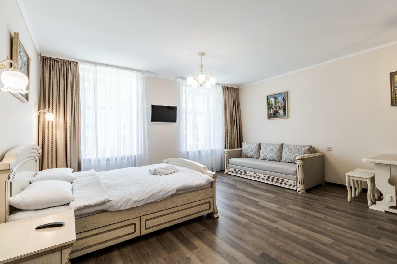 Opera House Apartment 3 Лвив Екстериор снимка