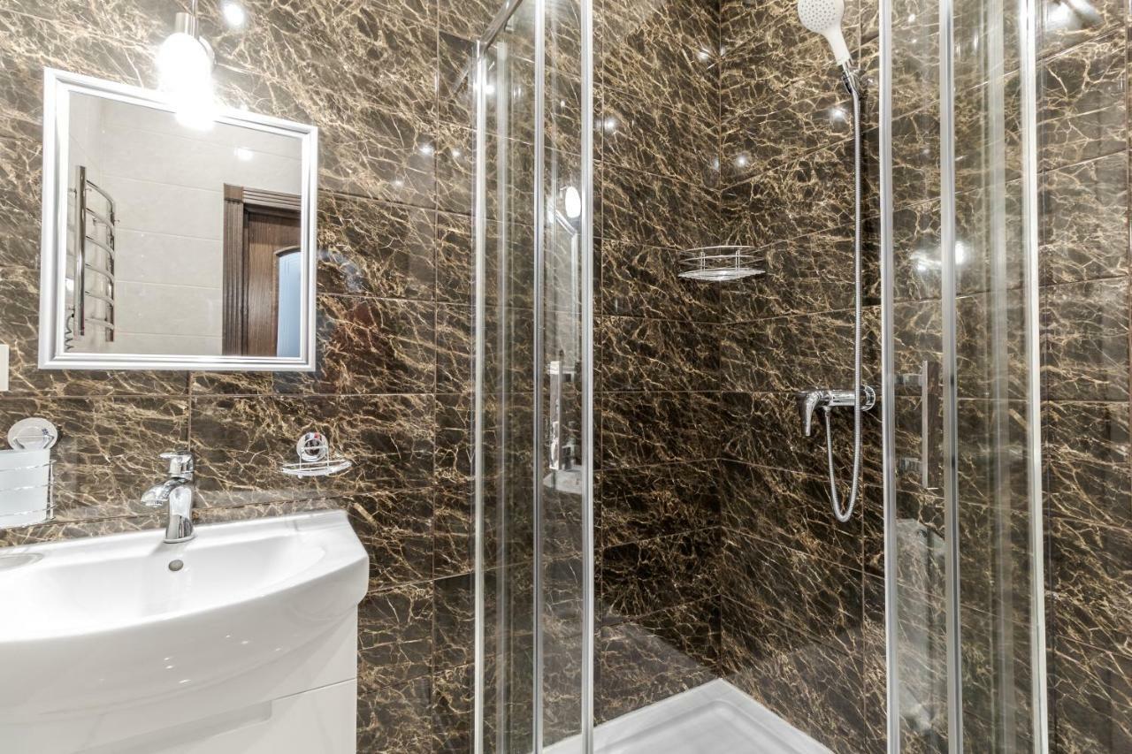 Opera House Apartment 3 Лвив Екстериор снимка